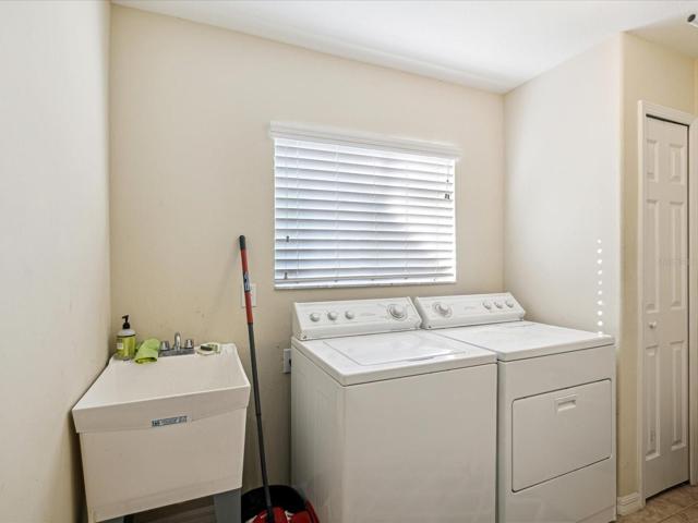 Laundry Room w/sink1st floor