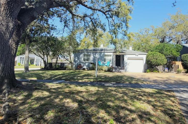 1225 Golfview St
