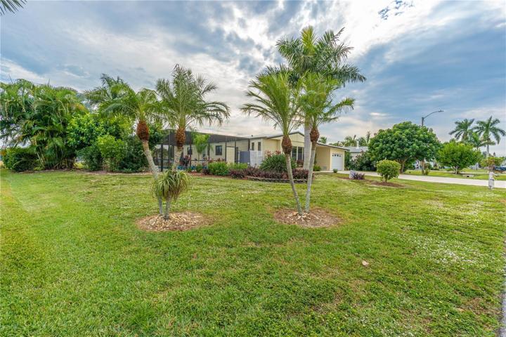 Lot View of front of house