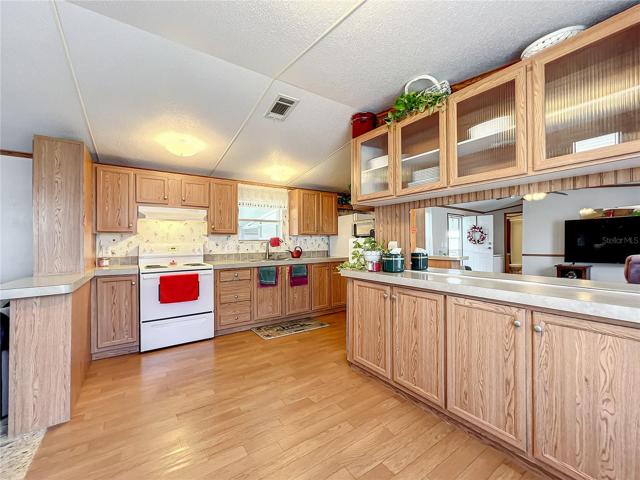 Spacious kitchen