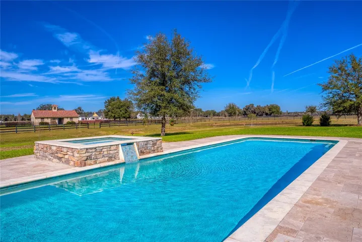 Large Custom Pool w/ Spa