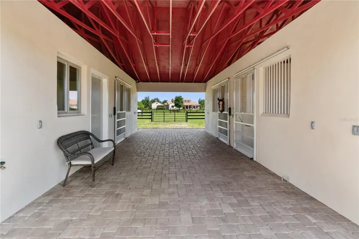 3 stalls luxury barn with tack and garage