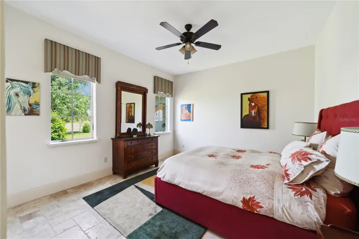 3rd ensuite Bedroom w/closet + Bathroom
