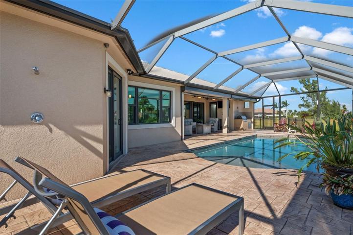 Outdoor Shower and access to the bathroom