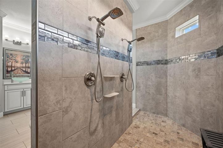 Dual Shower Head walk through shower