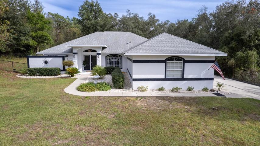 3 Bedroom 2.5 Bathroom Pool Home