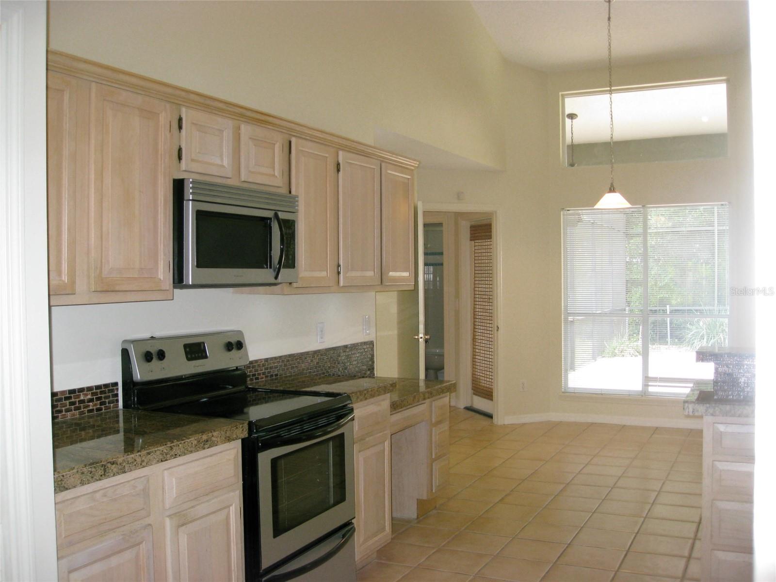 Kitchen to Dinette area