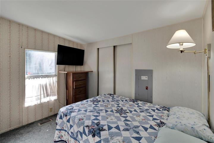Second bedroom