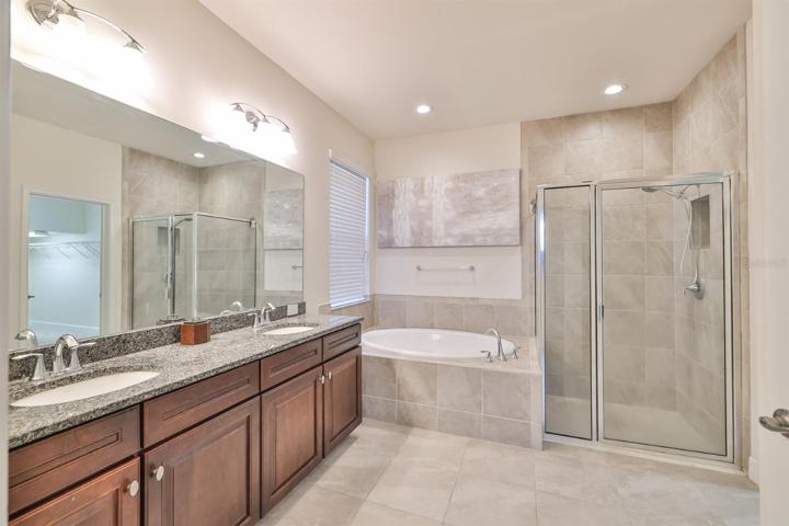 1st floor En-Suite bathroom