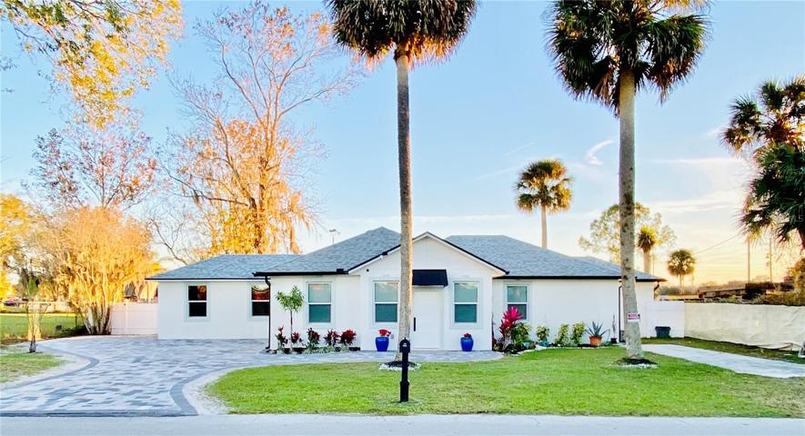 FRONT OF THE PROPERTY