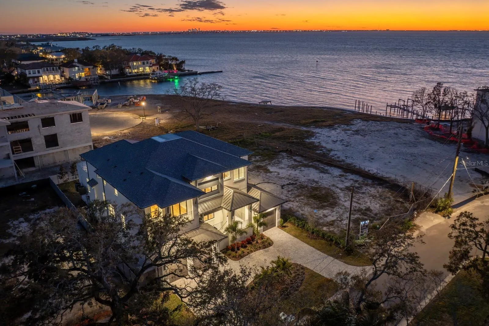 Tampa, Florida 33629, 5 Bedrooms Bedrooms, 0 ,8 BathroomsBathrooms,Residential,For Sale,LONGFELLOW,0,T3489940