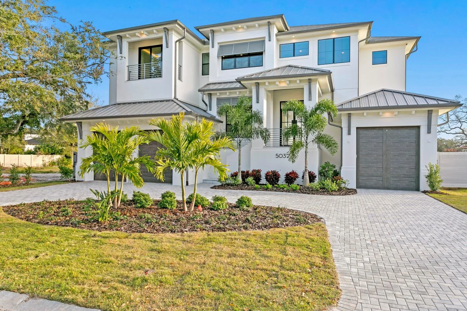 Tampa, Florida 33629, 5 Bedrooms Bedrooms, 0 ,8 BathroomsBathrooms,Residential,For Sale,LONGFELLOW,0,T3489940