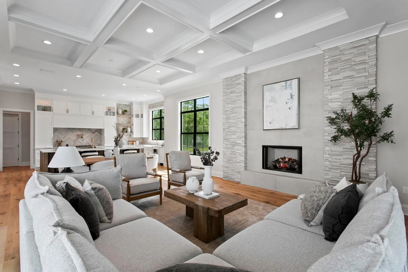 Tampa, Florida 33629, 5 Bedrooms Bedrooms, 0 ,8 BathroomsBathrooms,Residential,For Sale,LONGFELLOW,0,T3489940