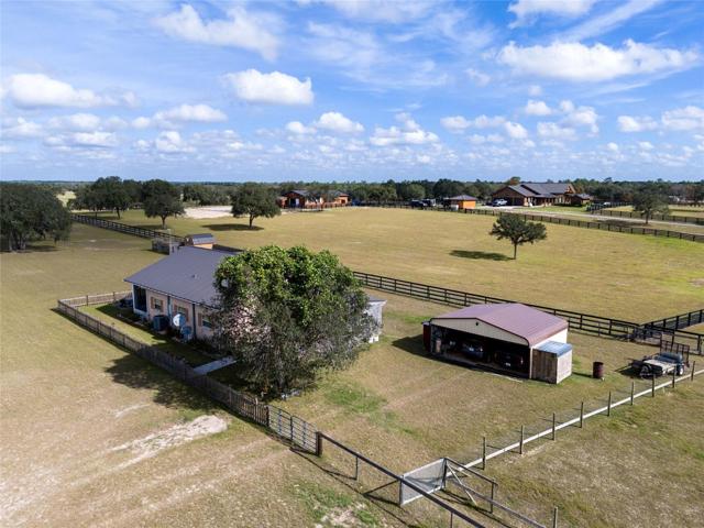 Fully Fenced 3/2 Guest Home