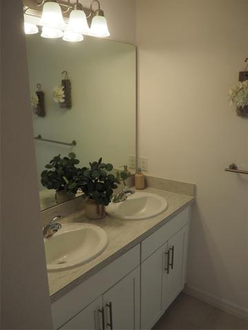Bathroom Upstairs