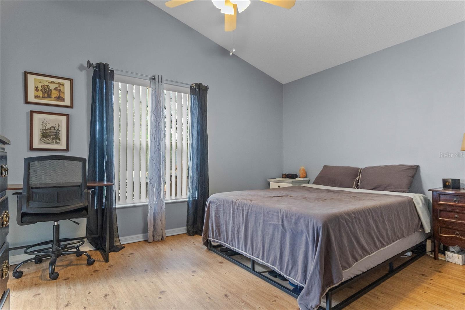 Guest bedroom 1