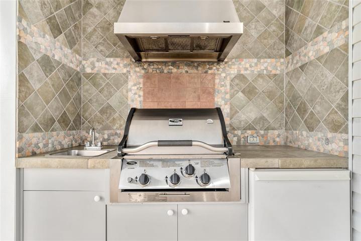 SUMMER KITCHEN- BBQ GRILL w/ exhaust fan vented outside