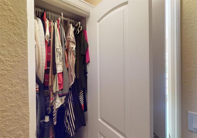 Walk-in closet