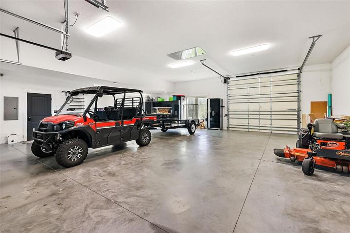 1835 SF Attached Garage