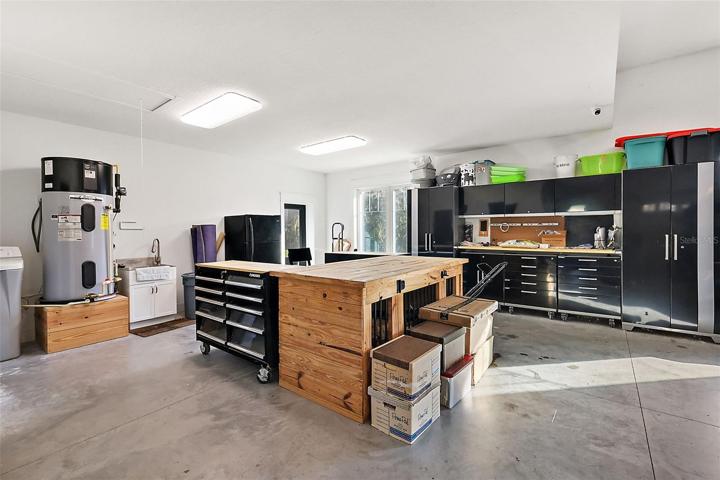 Attached Garage Workshop