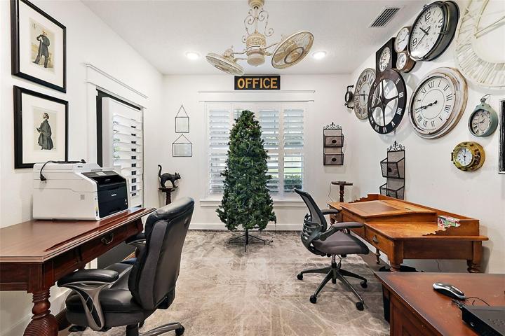 10'x12' Office with side entrance.