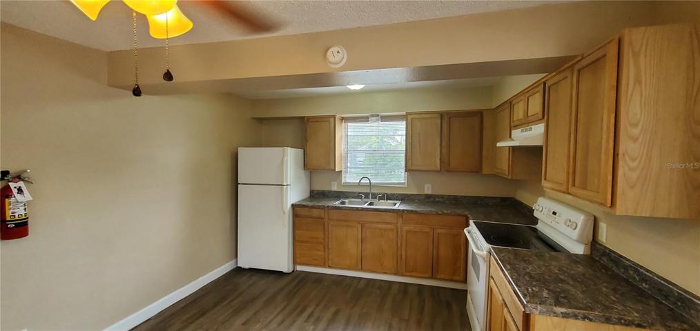 224-B KITCHEN