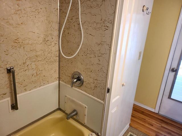 Tub & Shower