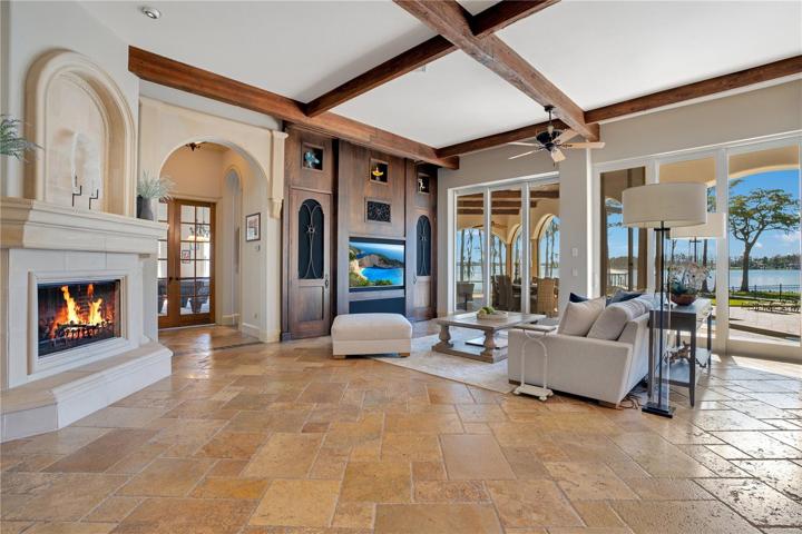 Natural Gas fireplace in family room