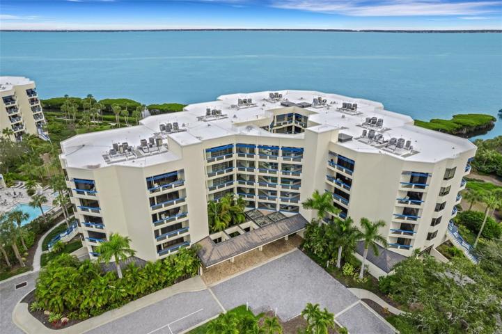 Direct Bay Views