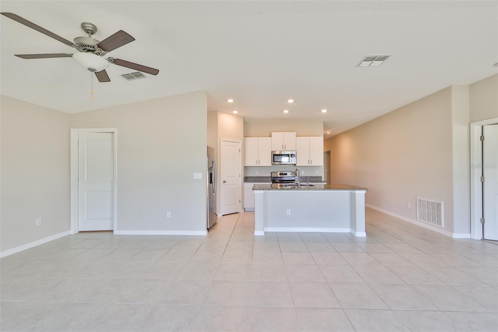 08. Kitchen_Family RM