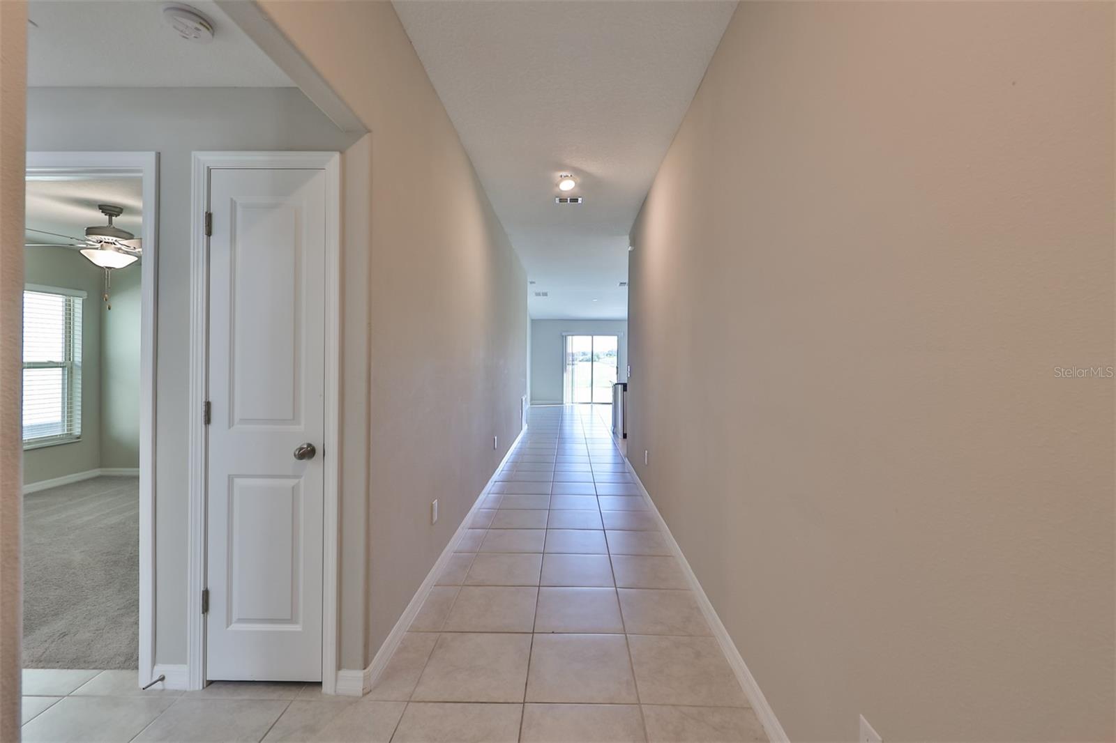 06. Foyer_Entryway