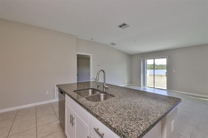 07. Kitchen_Dining Rm
