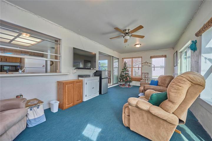 Reverse view of Florida room