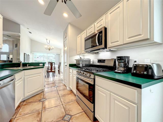 Newer appliances - check out the gas stove.
