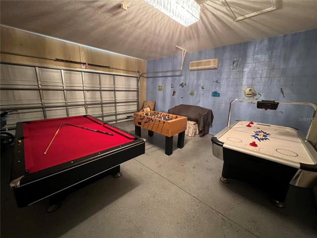 Garage/Game Room