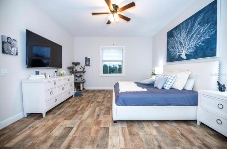 MASTER BEDROOM WITH ENSUITE BATHROOM - Ensuite Bathroom and His & Hers Walk-In Closets.