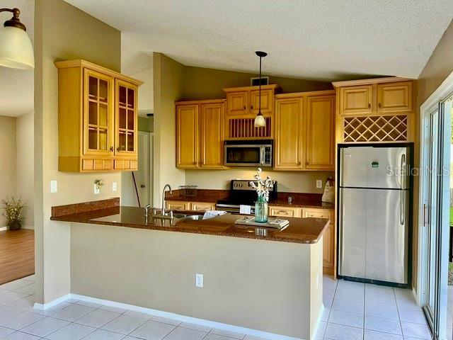 Nicely appointed kitchen.