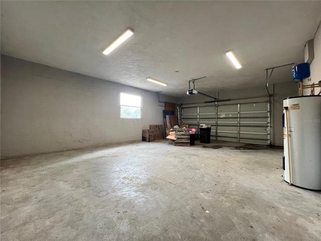 OVERSIZED Garage