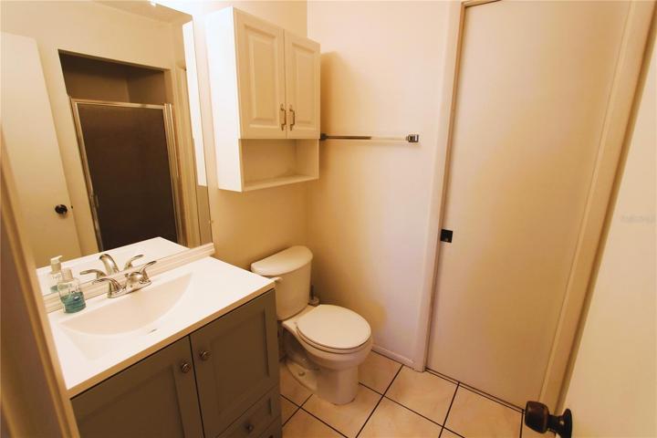 Bathroom 2- view 2