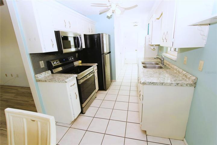 Kitchen - view 2