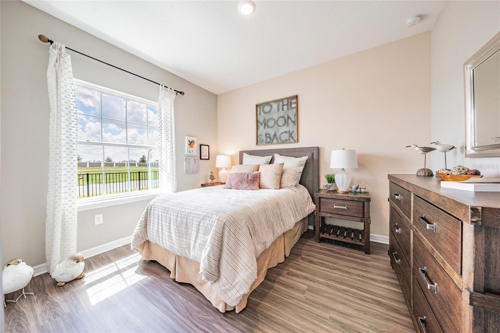 BEDROOM 4