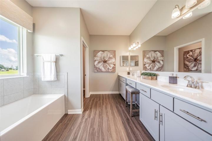 OWNERS SUITE BATHROOM