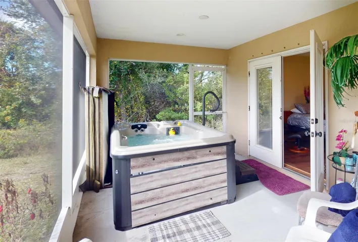 BRAND NEW HOT TUB!