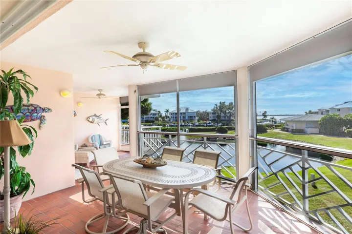 Its waterside lanai