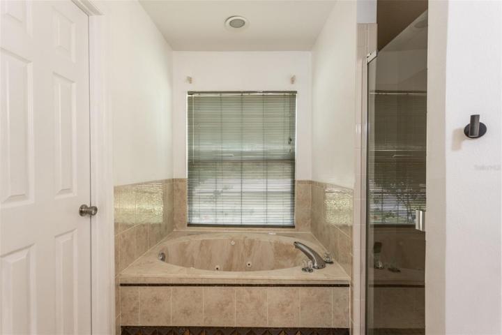 Whirlpool tub in Ensuite