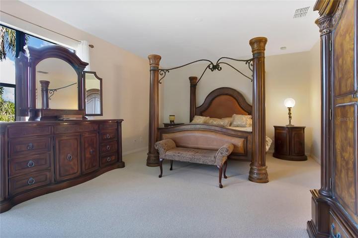 Large Main Bedroom.