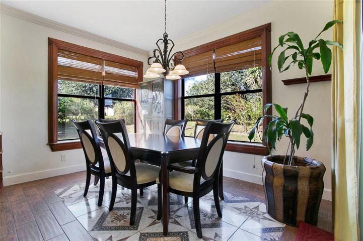 Breakfast Nook with views of the backyard.