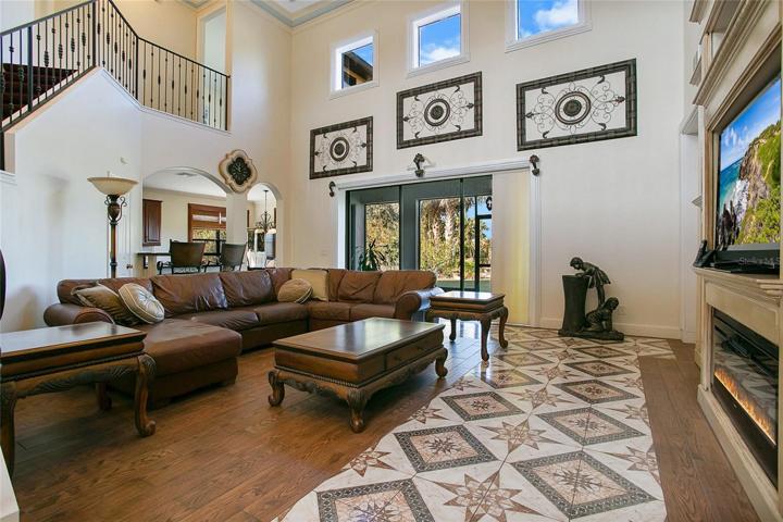 Plenty of space to entertain.