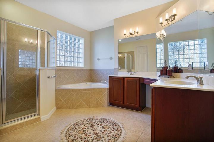 Large Main Bathroom with separate shower and tub.