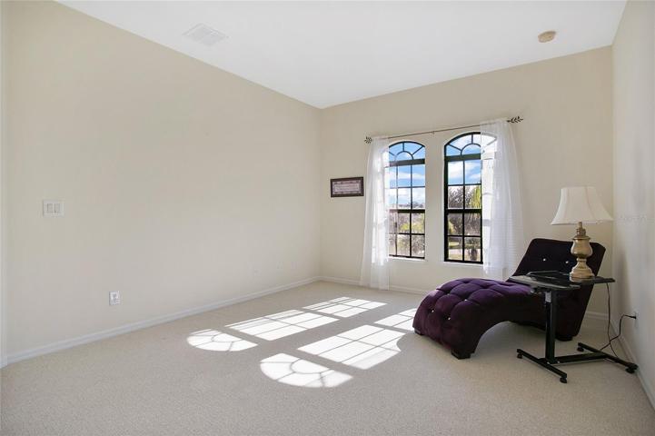 Upstairs 5th bedroom.
